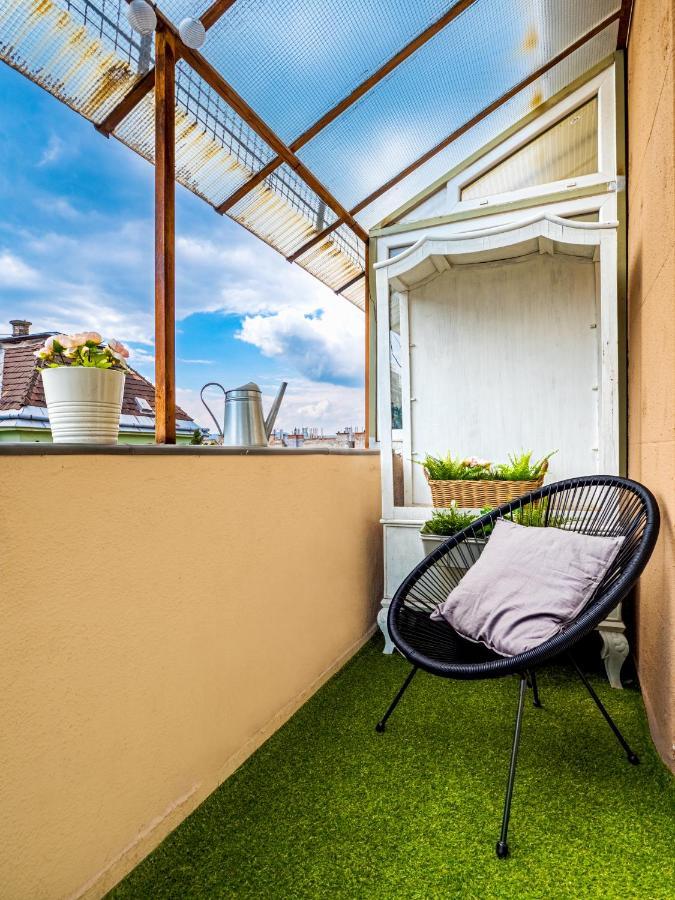 The Birdcage Apartment Budapest Exterior photo