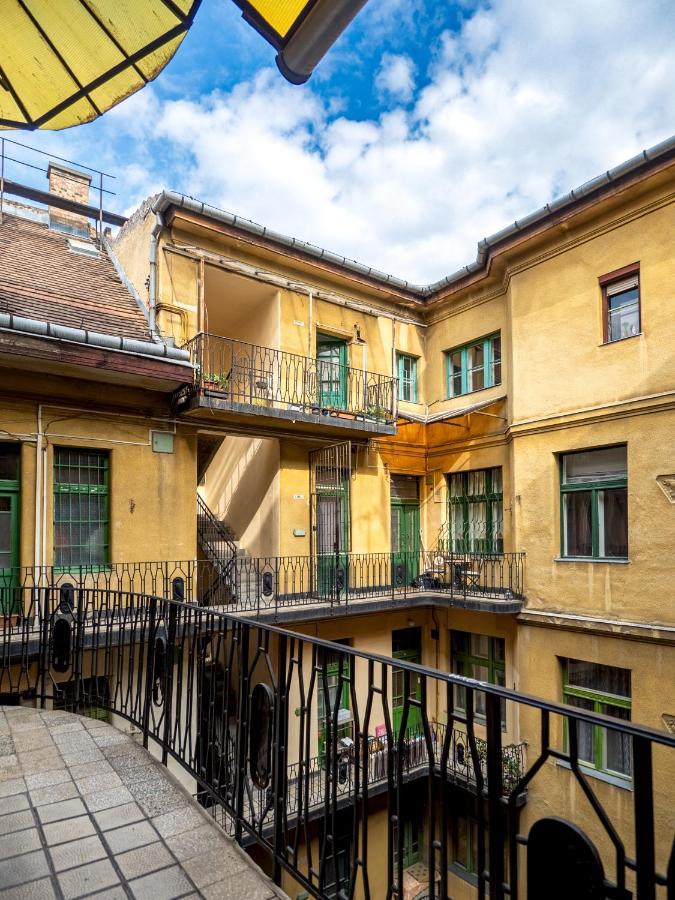The Birdcage Apartment Budapest Exterior photo